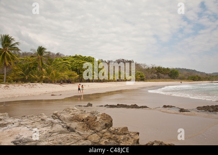 Spiaggia di Santa Teresa, Nicoya peninsula. Costa Rica Foto Stock