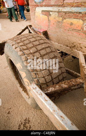 Formula 0ne 1 f1 stock auto automobili stockcars stockcar shale via le vie gara racing racers pieno contatto motorsport motor sports sp Foto Stock