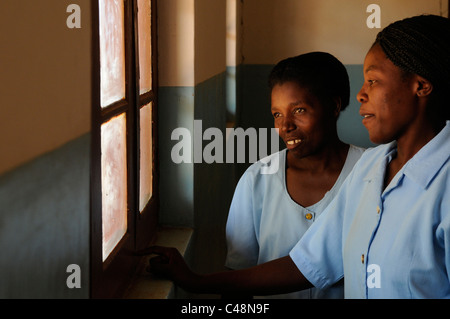 Gli infermieri in una clinica in Africa Malawi Foto Stock