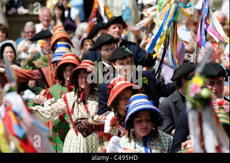 Evento medievale -Meistertrunk- con sfilata e danza nella famosa e antica città di Rothenburg ob der Tauber, Baviera, Germania Foto Stock