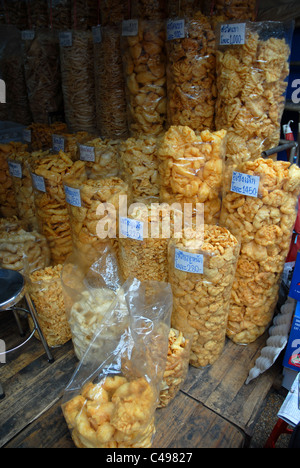 Gamberi secchi e gamberi, mercato di Chinatown Bangkok in Thailandia Foto Stock