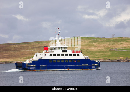 Traghetto per auto Leirna a vela attraverso Bressay Suono Bressay isola da Lerwick, Isole Shetland Scozia, Regno Unito, Gran Bretagna. Foto Stock