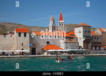 Il Trogir waterfront, riviera croata Foto Stock