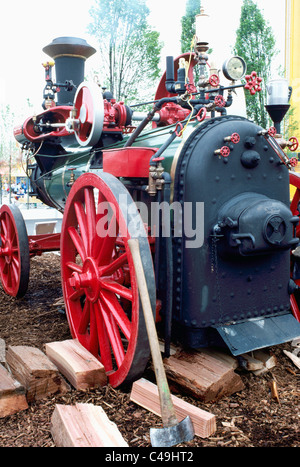 Antique vapore motore di trazione, Saanichton, British Columbia, Canada - macchina storica a Saanich manufatti storici della società Foto Stock