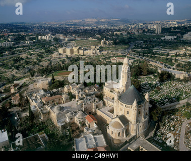 Fotografia aerea della Dormition Abbey sul monte Sion per la città vecchia di Gerusalemme Foto Stock