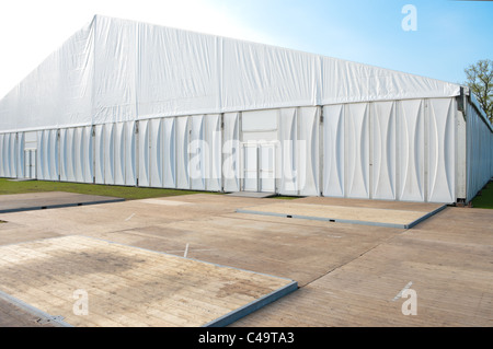 Bianco grande tenda di evento sull'area del campus della Università Tecnica di enschede, Paesi Bassi Foto Stock