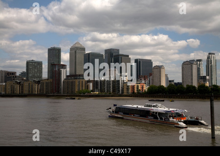 Il fiume Tamigi Docklands Londra Inghilterra Foto Stock