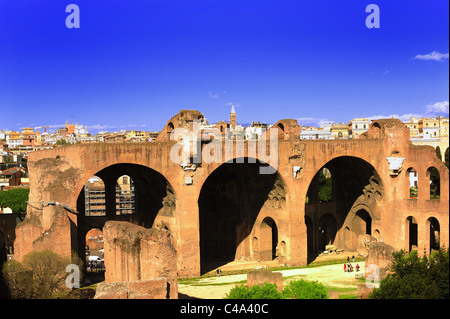 La Basilica di Costantino e Massenzio Foto Stock