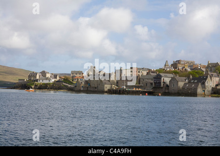 Lerwick Isole Shetland Scozia può visualizzare della città dal suono Bressay la porta della principale isola delle Shetland, dal punto di vista di un viaggio turistico barca Foto Stock