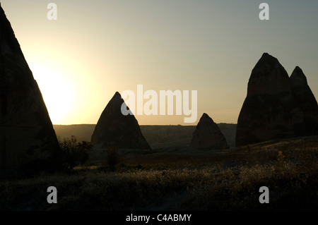 Fotografia della Kapadokya di pilastri in Turchia di sunrise Foto Stock