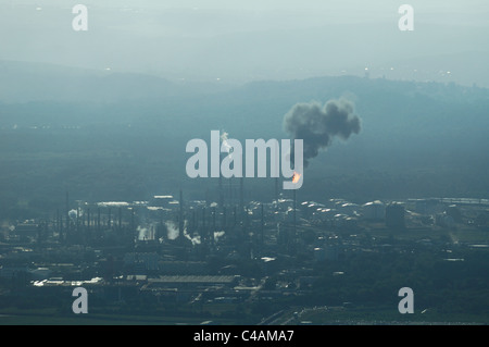 Vista aerea del totale industriale petrolchimico piattaforma, Carling/SAINT AVOLD, Moselle, Lorena, Francia Foto Stock