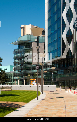 BBC Dock House Edificio dal 'Verde' area della piazza a MediaCityUK, Salford Quays, Manchester, Regno Unito Foto Stock