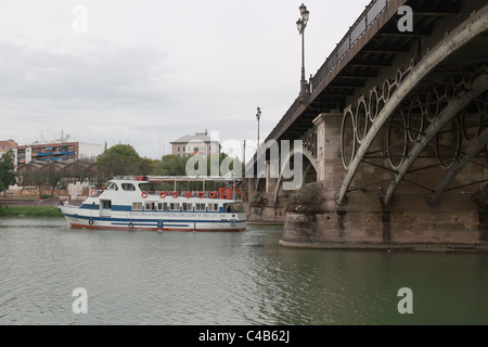 Ponte di Siviglia "Puente Isabel II' Foto Stock