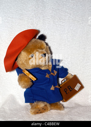 Paddington orso con valigia & Sandwich di marmellata Foto Stock