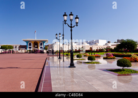 Al Alam palace promenade in Muscat Oman e il Golfo Persico. Foto Stock