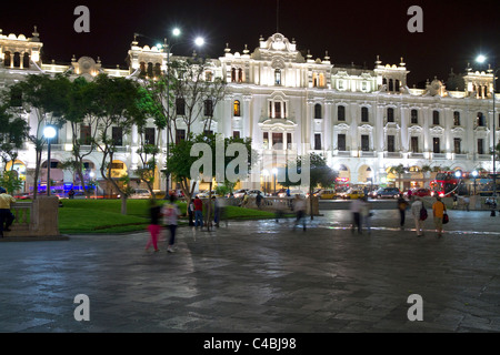 Plaza San Martin situato nel centro storico di Lima, Perù. Foto Stock