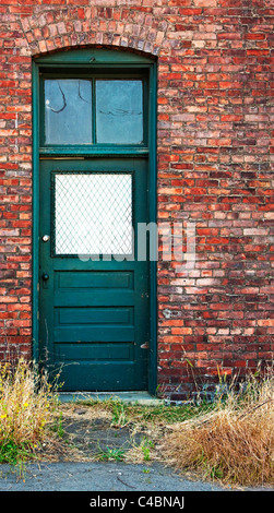 Porta laterale sulla costruzione Foto Stock