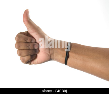 African la mano dando il pollice in alto o in buone condizioni segno con un pugno chiuso Foto Stock