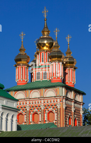 Il cancello chiesa della Natività di San Giovanni Battista presso il monastero della Trinità di San Sergio a Sergiev Posad, Russia Foto Stock