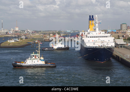 IJmuiden è una città portuale nella provincia olandese della North Holland ed è il capoluogo del Comune di Velsen. Foto Stock