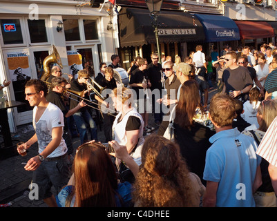 Il Festival del Jazz a Breda, Paesi Bassi, è un evento annuale con molte band suona per le strade del centro storico della città Foto Stock