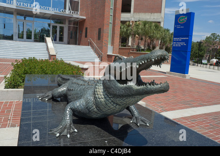 Bull Gator Plaza a Heavener complesso di calcio e Ben Hill Griffin Stadium sul campus della University of Florida Gainesville Foto Stock