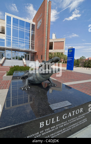 Bull Gator Plaza a Heavener complesso di calcio e Ben Hill Griffin Stadium sul campus della University of Florida Gainesville Foto Stock