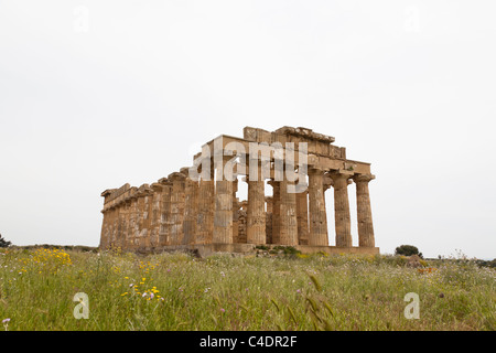 Il Tempio di Hera, noto anche come "il tempio e' a Selinunte, sito archeologico di Selinunte, Sicilia, Italia Foto Stock