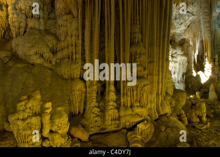 Caverna superiore, Jeita Grotto Jeita, Libano. Foto Stock