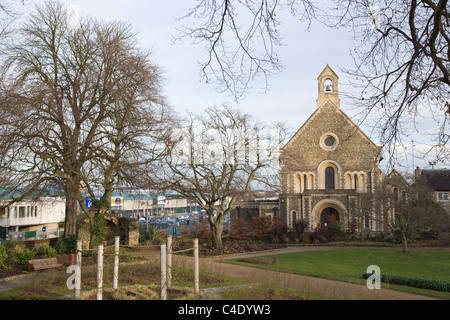 St James' chiesa cattolica romana, Forbury Gardens, Reading, Berkshire, Regno Unito Foto Stock