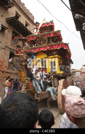 Il Bhaktapur Chariot gara di Bhaktapur Nepal Foto Stock