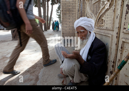 Begger di Herat, Afghanistan Foto Stock