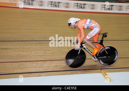 Jenning HUIZENGA paesi bassi singoli pursuit qualifica UCI ciclismo su pista World Cup concorrenza Manchester Velodrome Foto Stock