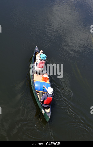 Canoa sul fiume Wye vicino Kerne Bridge Foto Stock