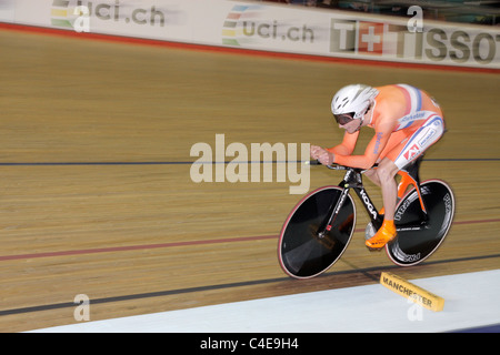 Jenning HUIZENGA paesi bassi uomini individual pursuit qualifica UCI ciclismo su pista World Cup concorrenza Manchester Velodrome Foto Stock