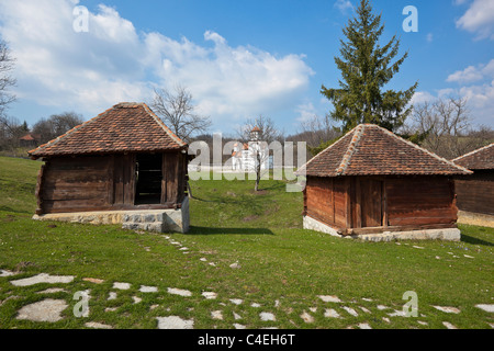 Villaggio Lelic vicino a Valjevo, architettura rurale, Serbia Foto Stock