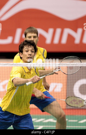 Oliver Roth e Michael Fuchs durante gli Uomini Doppio Qualificazione del Li-Ning Singapore Open 2011. Foto Stock