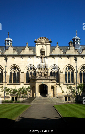 Parte anteriore Quad edifici tra cui hall e la cappella, Oriel College di Oxford University Oxford Oxfordshire, England, Regno Unito Foto Stock