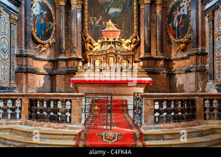 Francia, Var (83), Saint Maximin la Sainte Baume, Sainte Marie Madeleine basilica Foto Stock