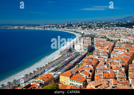 L'Europa, Francia, Alpes-Maritimes (06), la spiaggia e la Promenade des Anglais a Nizza Foto Stock