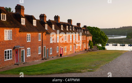 Cottage nella storica scudi grandi Hard, Nuova Foresta Foto Stock