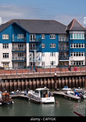 Exmouth Quay e Marina con appartamenti moderni, Devon, Inghilterra, Regno Unito Foto Stock