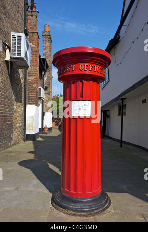 Pilastro vittoriano Box, 1856, High Street, Eton, Berkshire, Inghilterra, UK, Regno Unito, GB Gran Bretagna, Isole britanniche, Europa Foto Stock