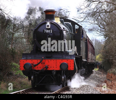 Locomotiva a vapore '7802' passando attraverso Northwood, Severn Valley Railway, Worcestershire, Inghilterra, Europa Foto Stock