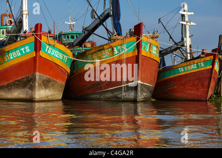 Barche sul fiume di My Tho, Delta del Mekong, Vietnam Foto Stock