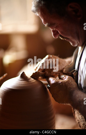 Poterie non Frères, Mas-Saintes-Puelles, Aude, Languedoc-Rousillon, Francia Foto Stock