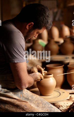 Poterie non Frères, Mas-Saintes-Puelles, Aude, Languedoc-Rousillon, Francia Foto Stock