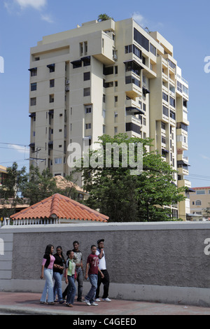 Santo Domingo Repubblica Dominicana, Malecon, grattacieli grattacieli edificio edifici condominio condominio condominio residenziale residenza Foto Stock