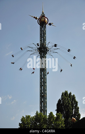 High Star Flyer Carousel, Tivoli Gardens, Copenhagen (Kobenhavn), Regno di Danimarca Foto Stock