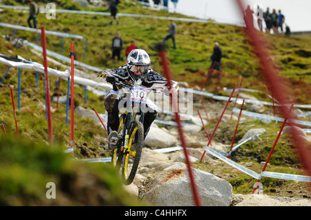 Downhill mountain biker Marc Beaumont gare in discesa UCI Mountain Bike World Cup a Fort William. Foto Stock